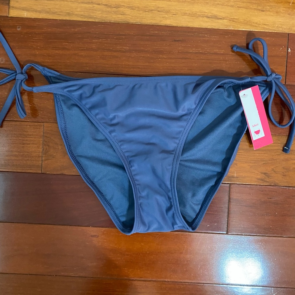 Blue target swimsuit bottoms size large NWT